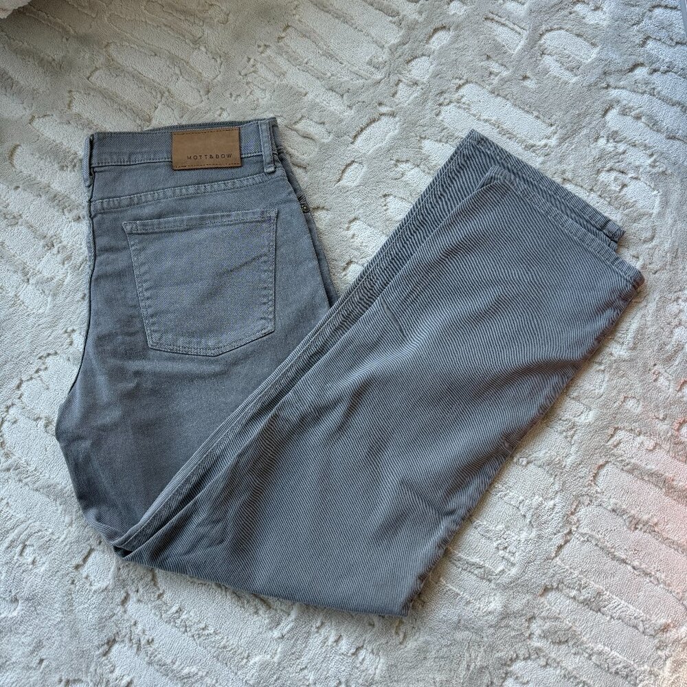 Mott & Bow Straight Stone Jeans 34x30